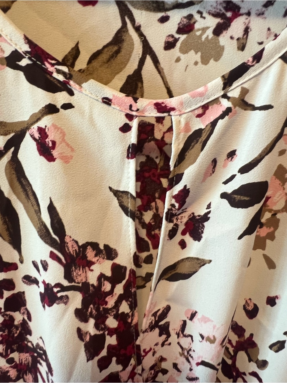 🌸 White House Black Market Floral Surplice Blouse Sz Large Long Sleeve🌸 - Picture 10 of 13